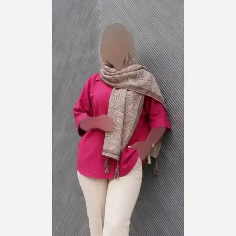 شال پلیسه وارداتی کرم نسکافه ای قواره 75 در 195 جنس اعلا