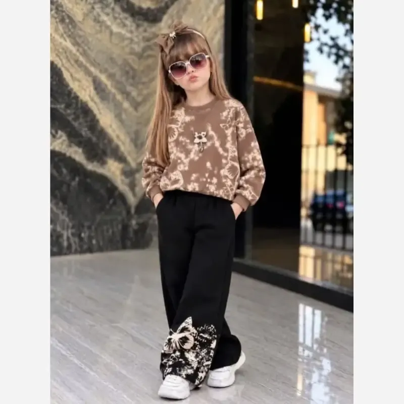 ست لباس دخترانه بلوز شلوار دورس طرح پروانه رنگ سفید کرم شکلاتی سایز 45 تا 65