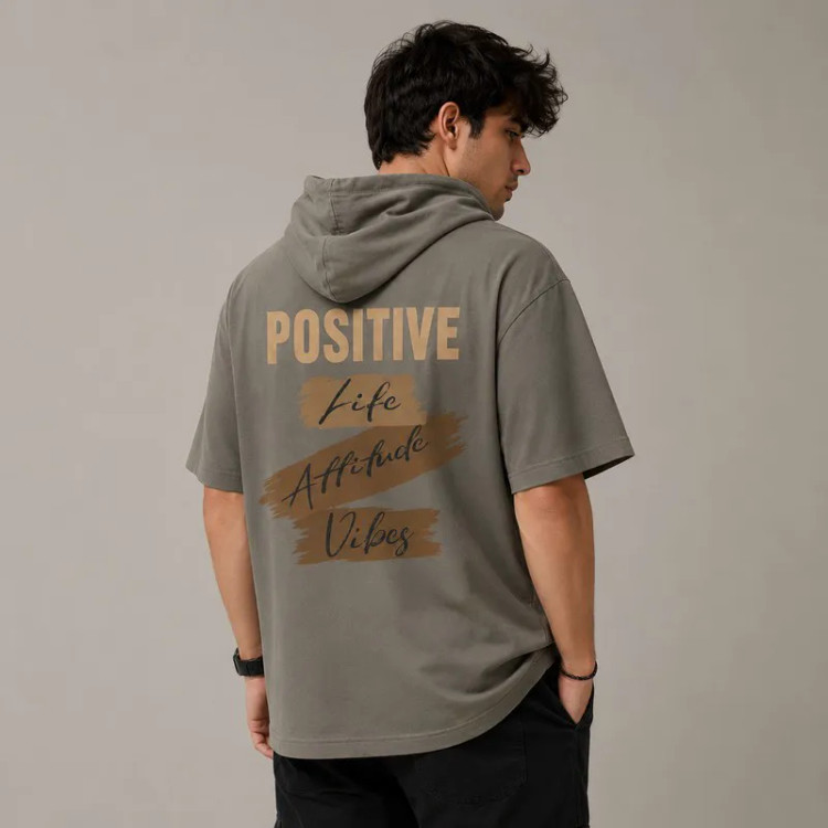 تی شرت مردانه کلاه دار پنبه ای طرح حروف مدل positive